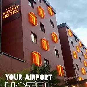Antony - Venice Airport מלון