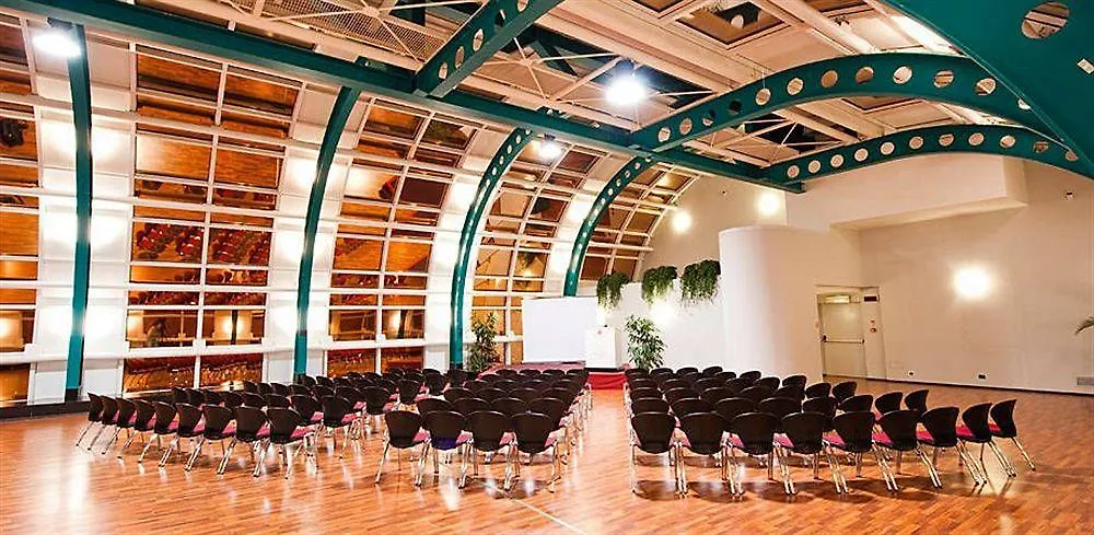 בוסולנגו Montresor Hotel Tower