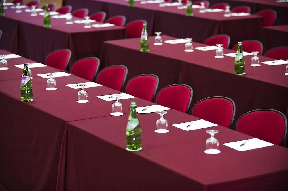 בוסולנגו Montresor Hotel Tower