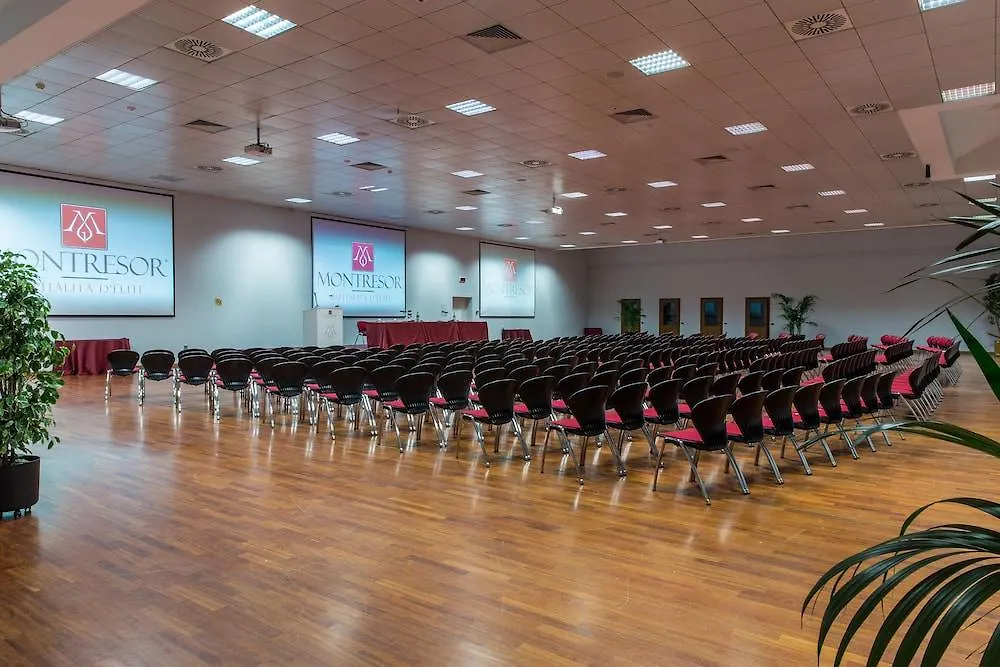 בוסולנגו Montresor Hotel Tower 4*,
