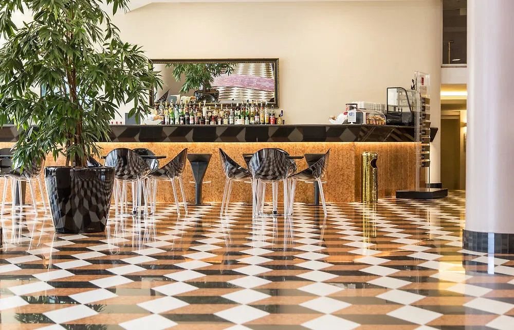 בוסולנגו Montresor Hotel Tower