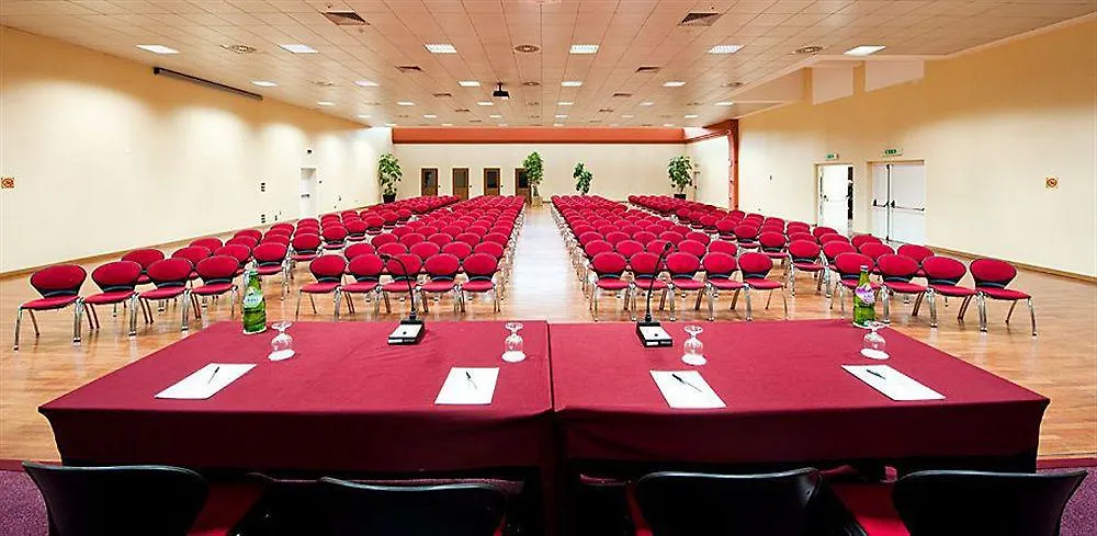 בוסולנגו Montresor Hotel Tower 4*,